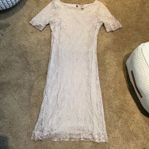 Downeast Basics size small light brown/tan lacey